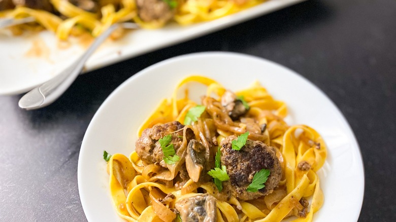 Bobby Flay's Salisbury steak