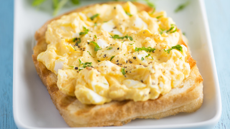 Egg salad on toast