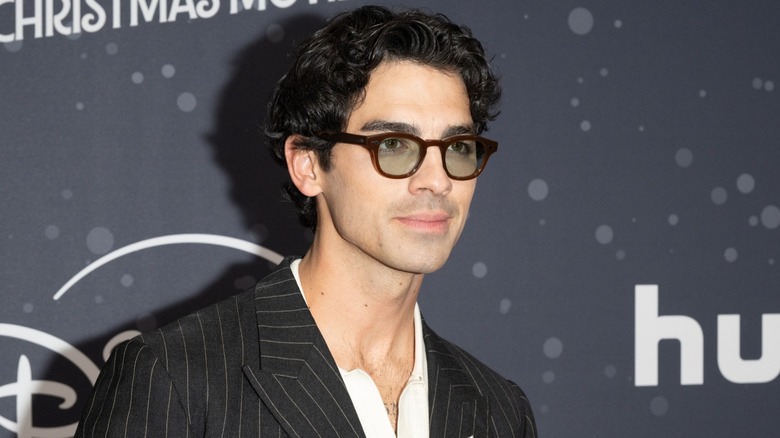 Joe Jonas at a red carpet event