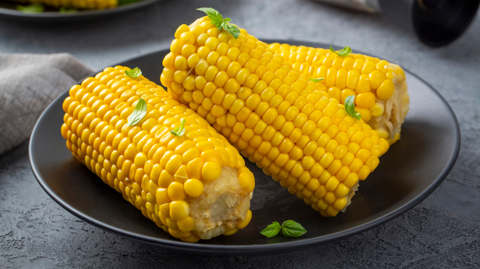 <a href="https://www.mashed.com/1801789/should-you-cook-corn-in-the-microwave/" target="_blank">Just Because You Can Make Corn In The Microwave Doesn’t Mean You Should</a>
