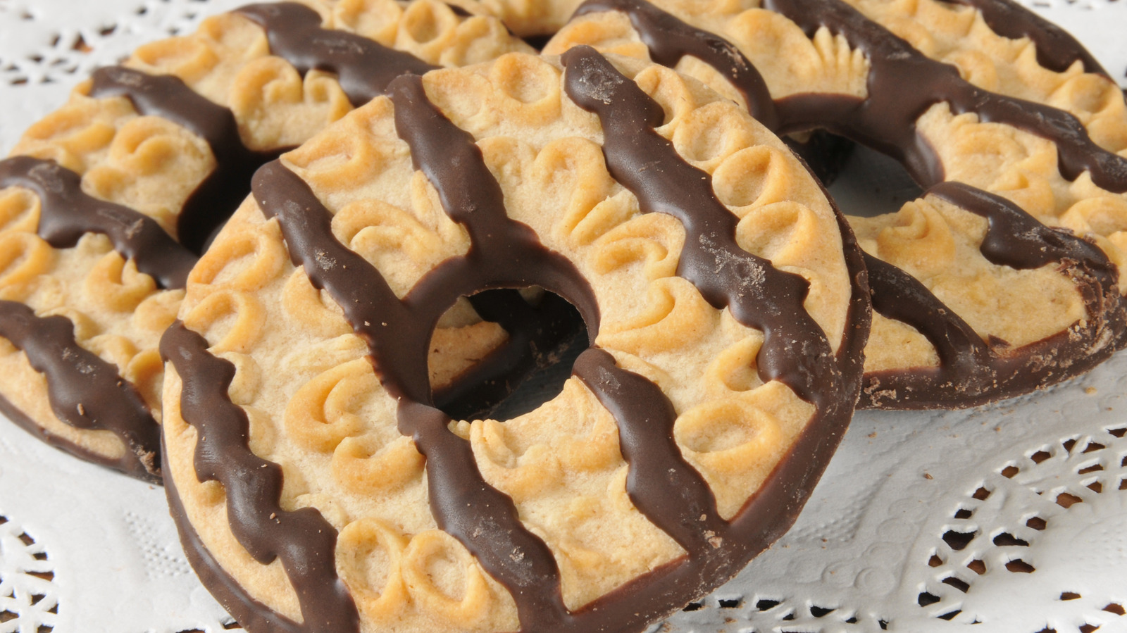 Keebler's New Fudge Stripes Flavor Is The Sweetest Valentine's Day Treat