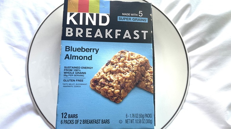blueberry almond breakfast kind bar