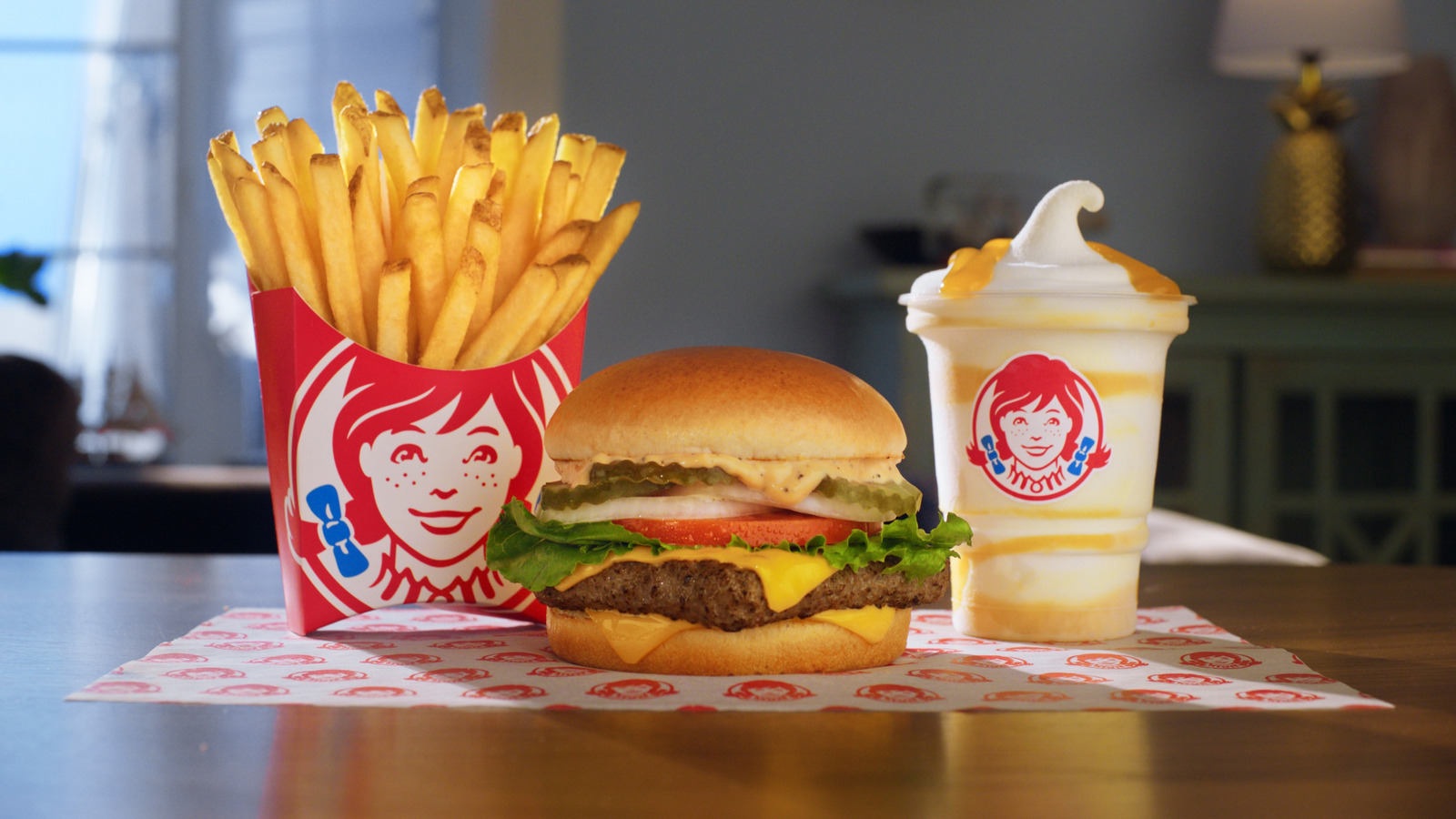 Krabby Patty Burgers Are Swimming To Wendy's Menus