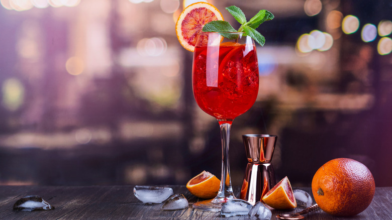 a spritz with lambrusco and orange