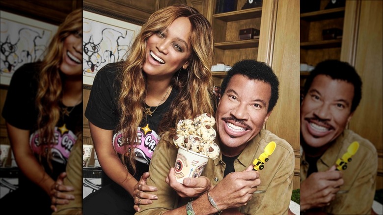 tyra banks and lionel richie revealing smize ice cream flavor