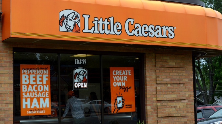 A Little Caesar's storefront