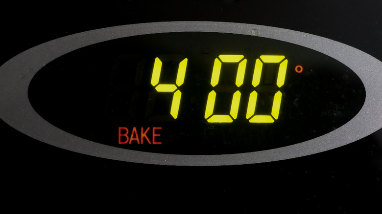 Oven temperature screen reading 400 F