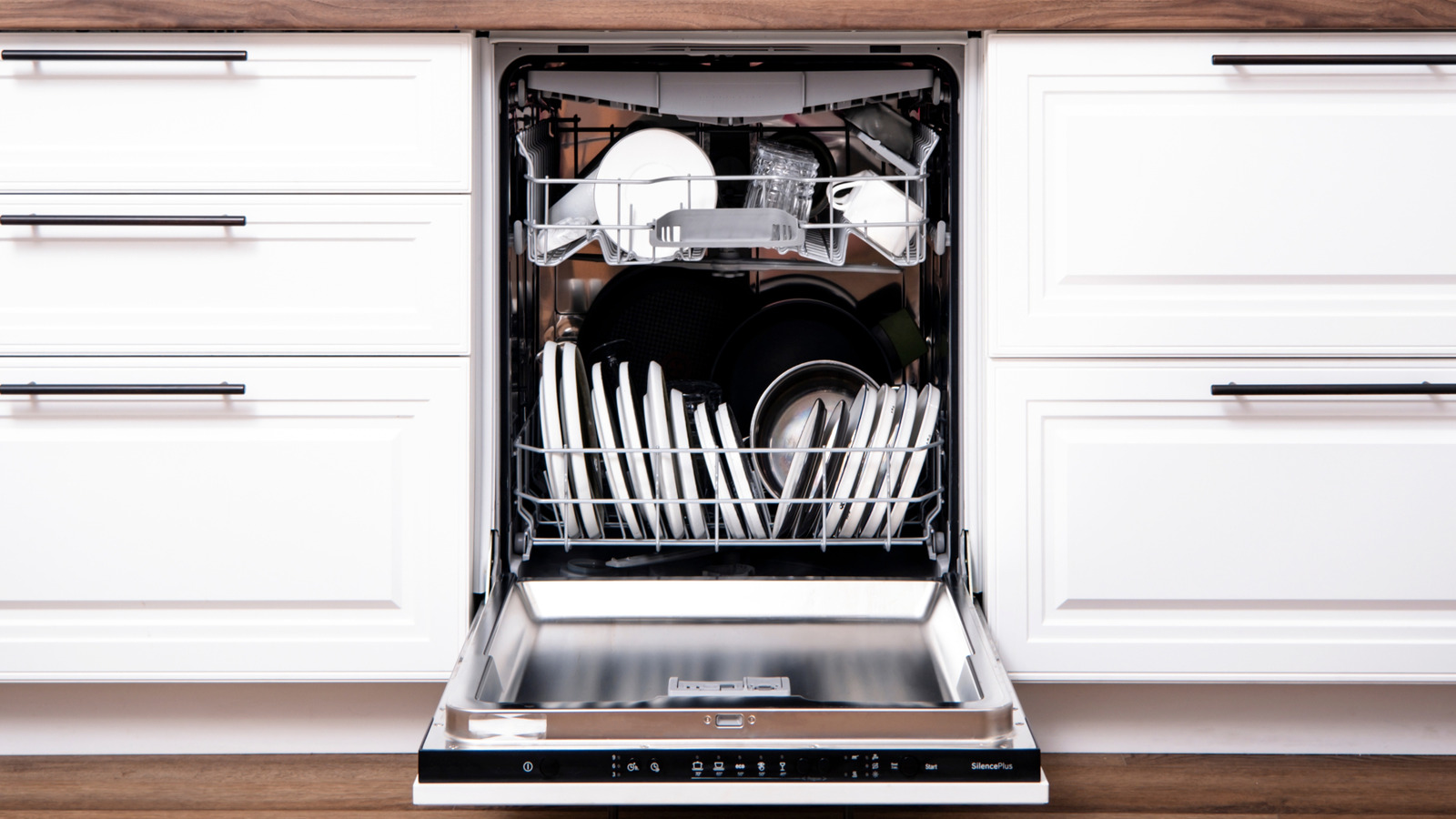 <a href="https://www.mashed.com/2274478/jd-power-best-dishwashers-customer-satisfaction-2026-kitchenaid-samsung/" target="_blank">Looking For A Dishwasher? These 2 Brands Beat Bosch & LG In JD Power’s 2026 Satisfaction Study</a>