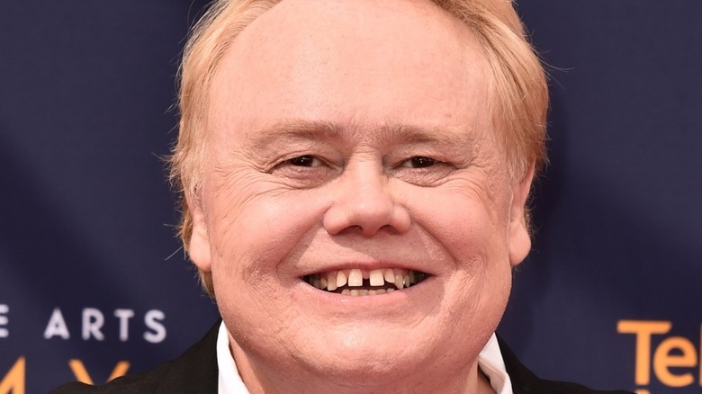Louie Anderson smiling