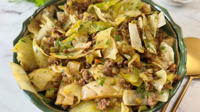 Dirty cabbage in bowl