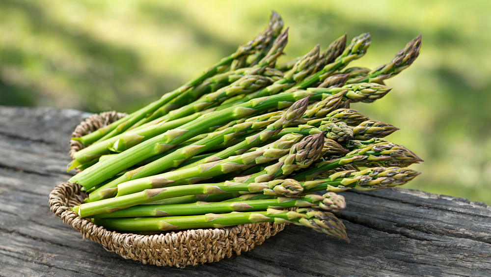 Asparagus spears in a wicker basket