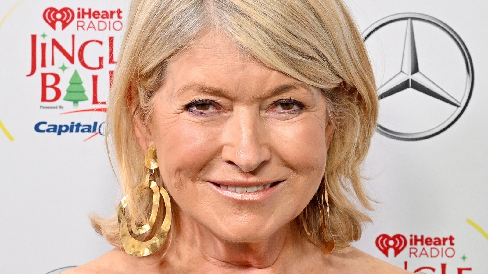 Martha Stewart's Trick For Saving The Sink While You Clean Your Cast Iron