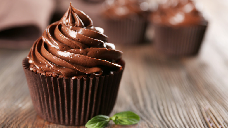 chocolate fudge cupcake