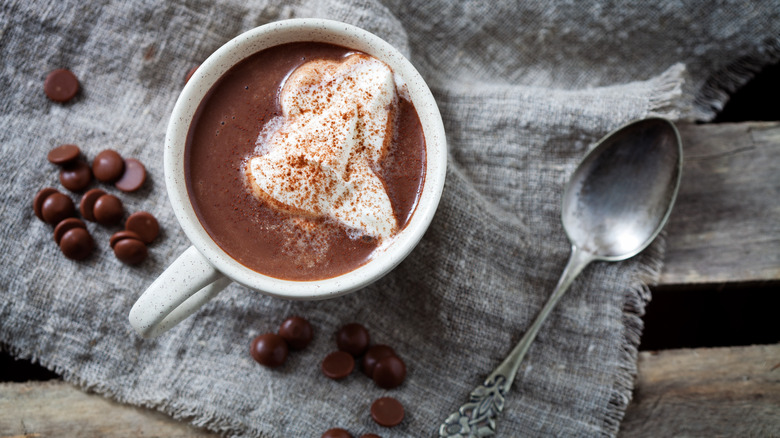 hot chocolate with dollop of cream