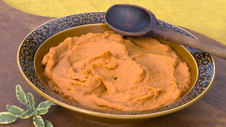 bowl of mashed sweet potatoes