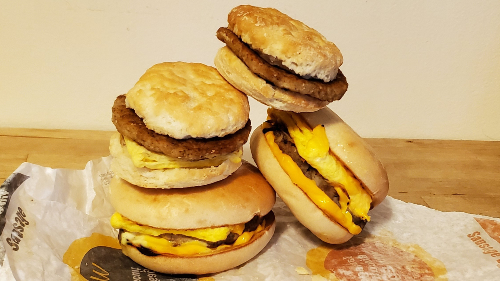 <a href="https://www.mashed.com/2253818/mcdonalds-breakfast-sandwiches-ranked-worst-to-best/" target="_blank">McDonald’s Breakfast Sandwiches Ranked Worst To Best</a>
