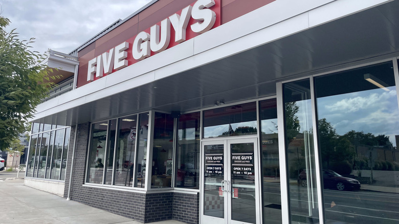 Come from Istanbul, impressed - Review of Five Guys, Allen Park, MI -  Tripadvisor