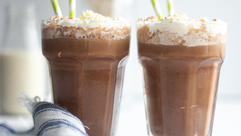 https://www.mashed.com/img/gallery/mcdonalds-mocha-frappe-copycat-recipe/intro-1617897653.jpg