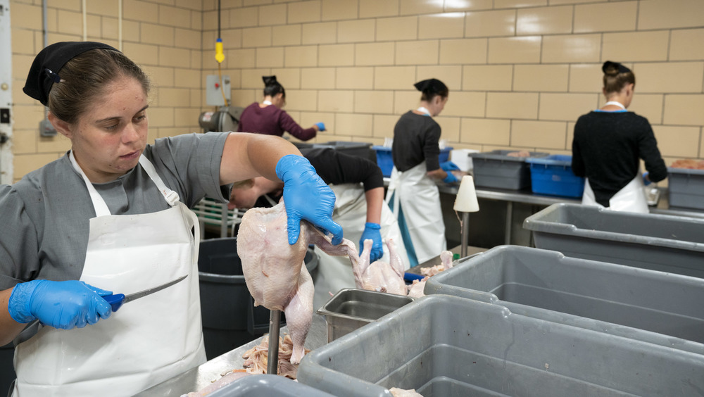 Chicken processing plant workers in Ohio, June 2020