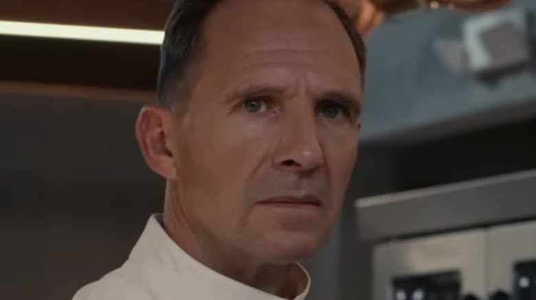 Ralph Fiennes Gives His Victims a Head Start in Clip From the Culinary  Horror Film THE MENU — GeekTyrant