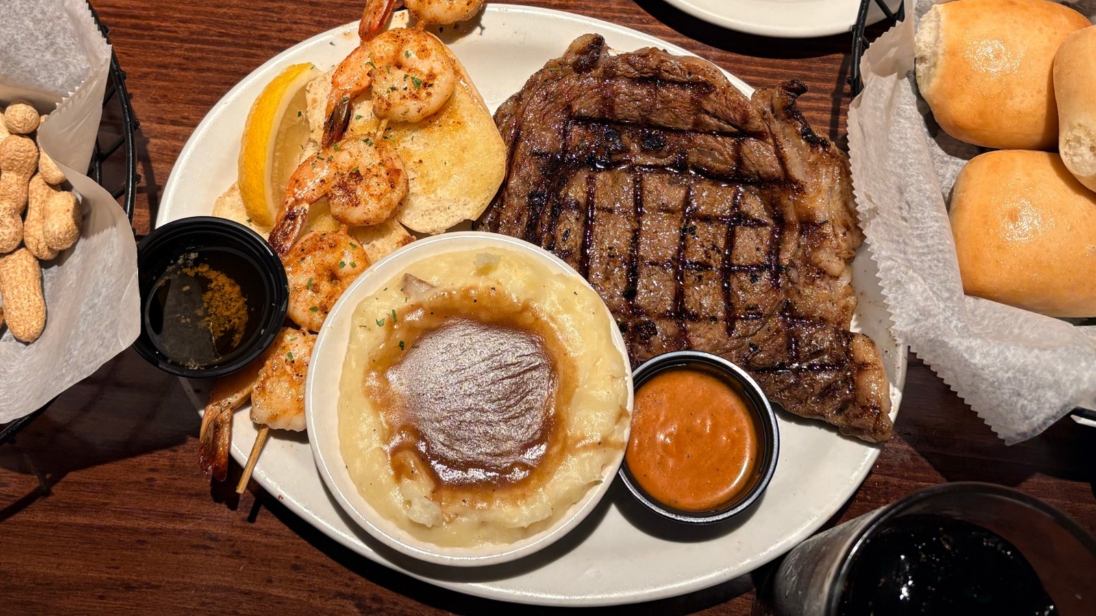 The Method Behind Texas Roadhouse's Creamy Mashed Potatoes