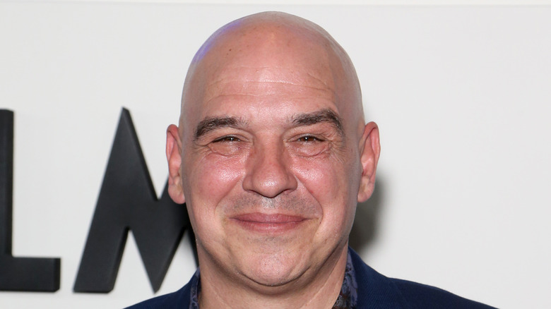 Headshot of Michael Symon