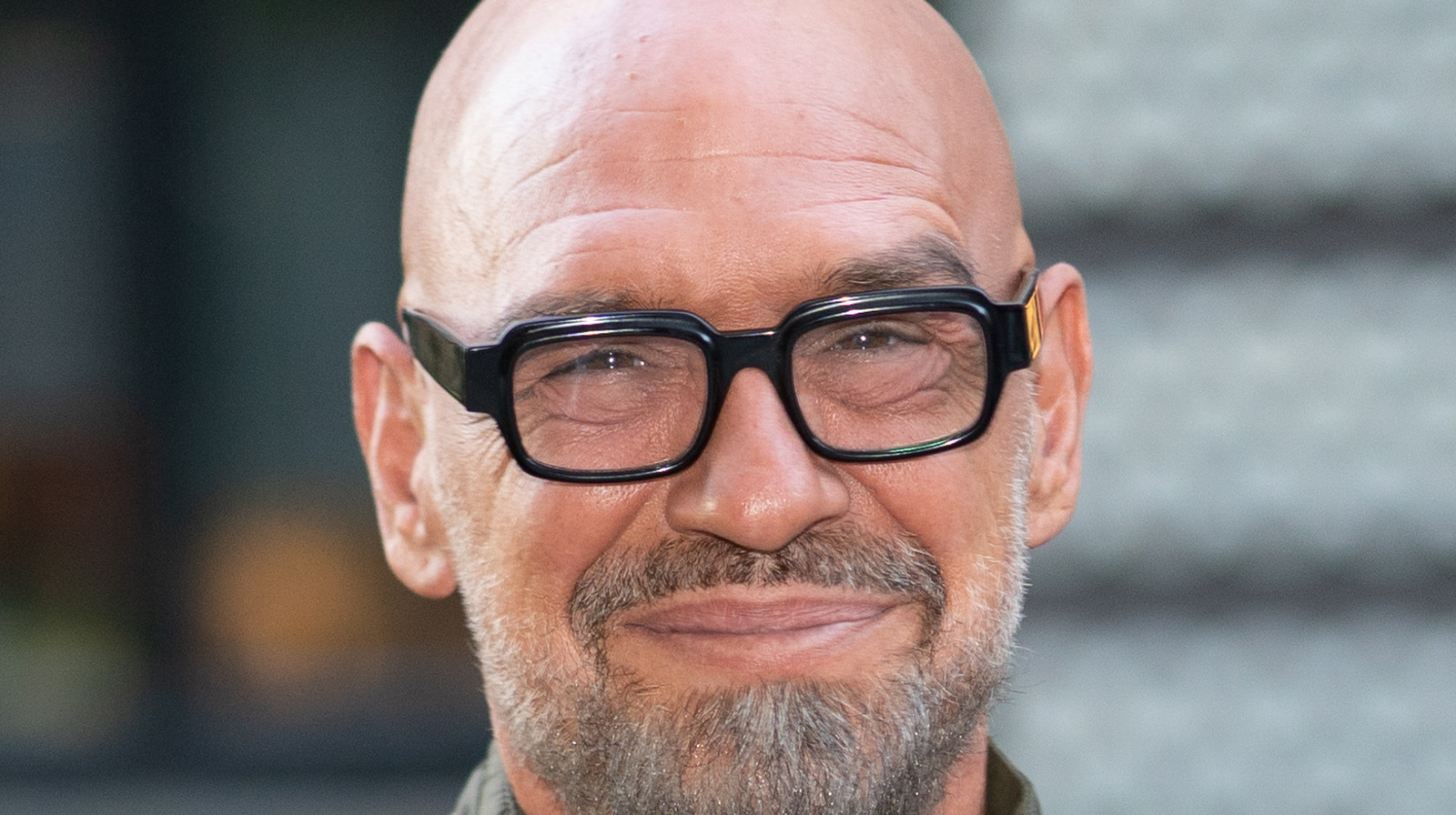 Michael Symon Says Garlic And Butter Doesn't Normally Go In Italian Alfredo Sauce