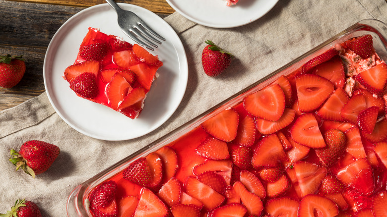 homemade strawberry pretzel salad