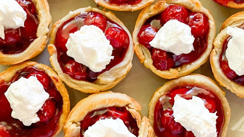 mini cherry pie