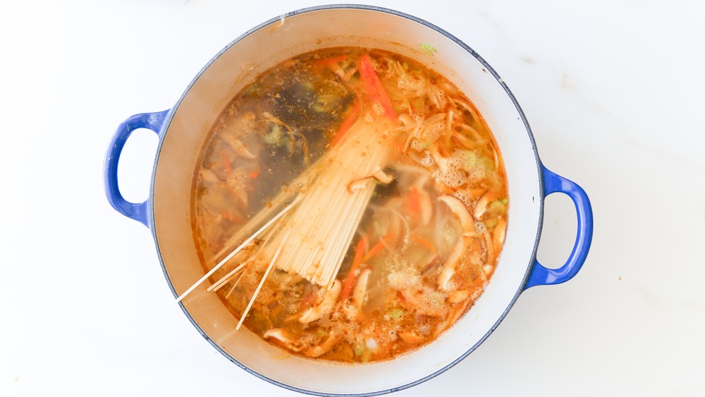 udon noodles per zuppa di miso