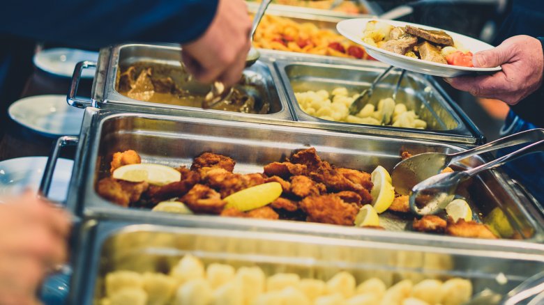 Golden Corral's to-Go Buffet Was Busy but Felt Risky