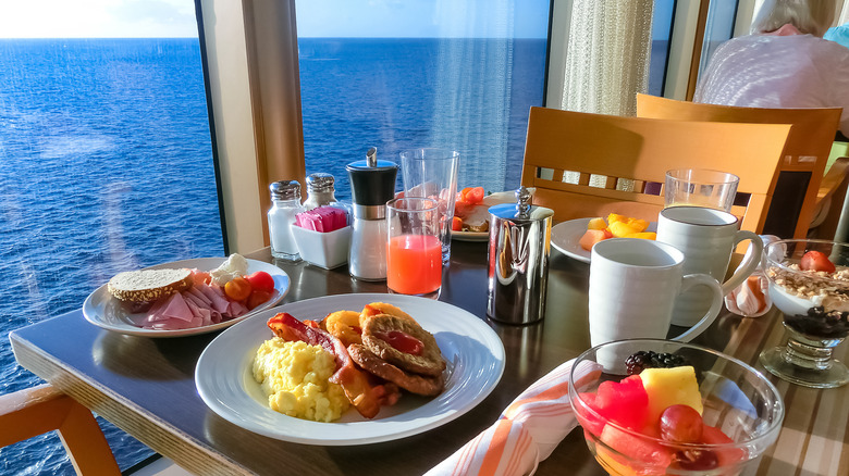 Cruise ship breakfast