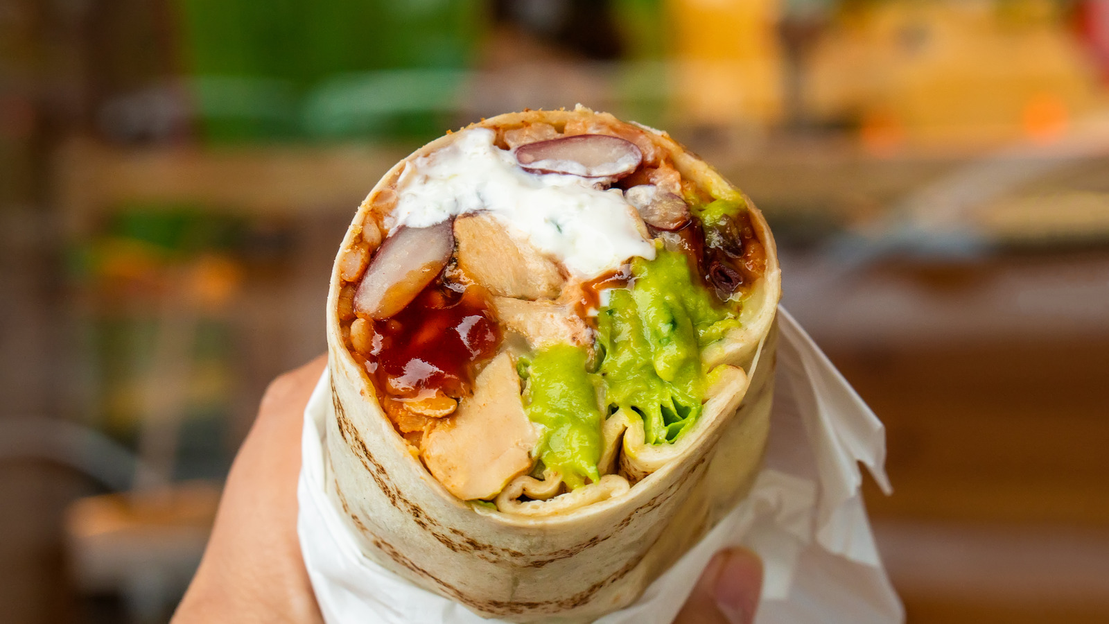 13 Mistakes Everyone Makes When Ordering Food From Chipotle