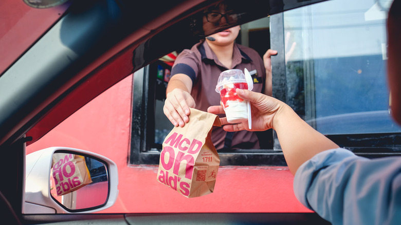 คนงานขับรถของ McDonald