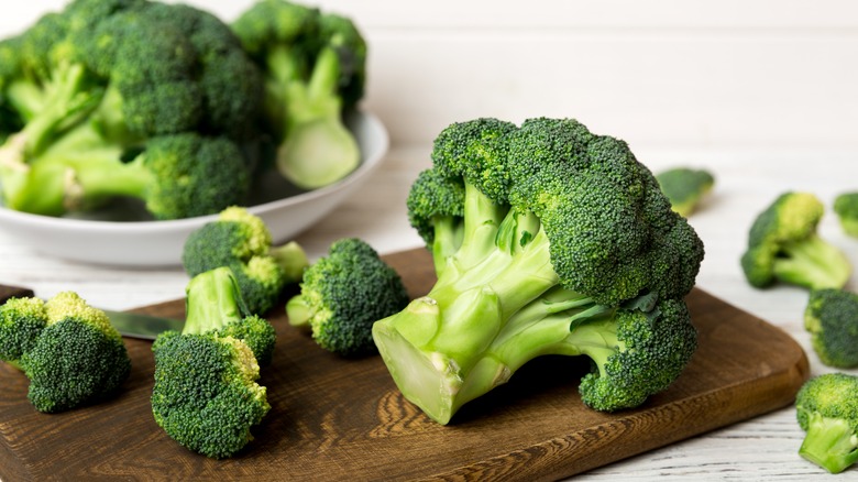 broccoli on cutting board