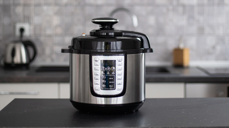 Rice cooker on a countertop 