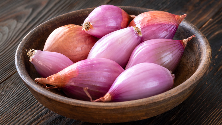 bowl of shallots