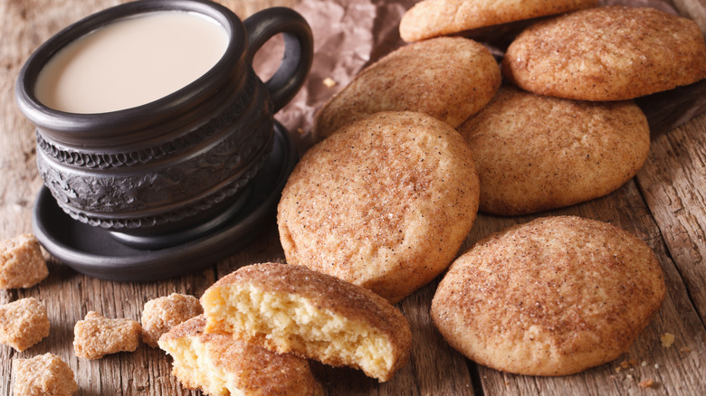 Snickerdoodle cookies and mug of hot milk