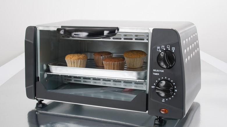 Toaster Oven vs. Countertop Oven: What's the Difference?