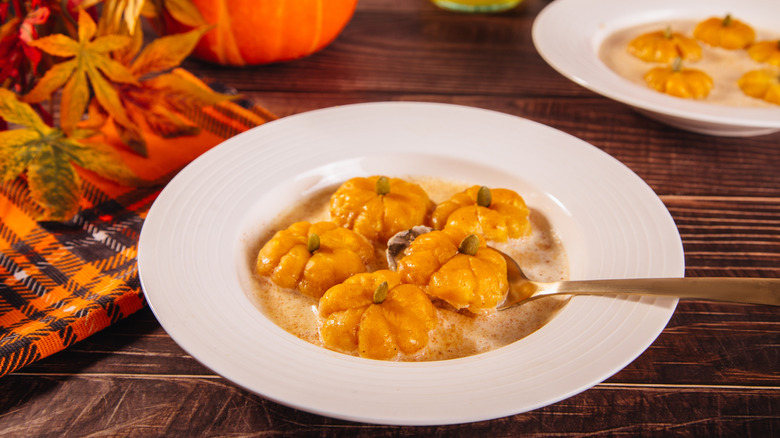 Plate of pumpkin-shaped pumpkin gnocchi
