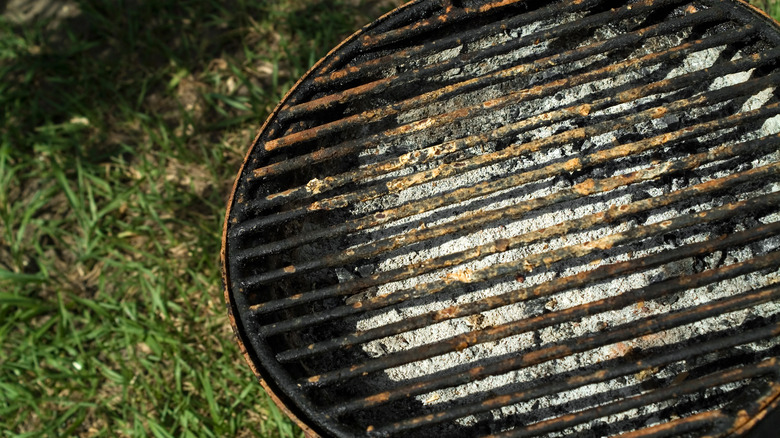 Dirty grill in yard
