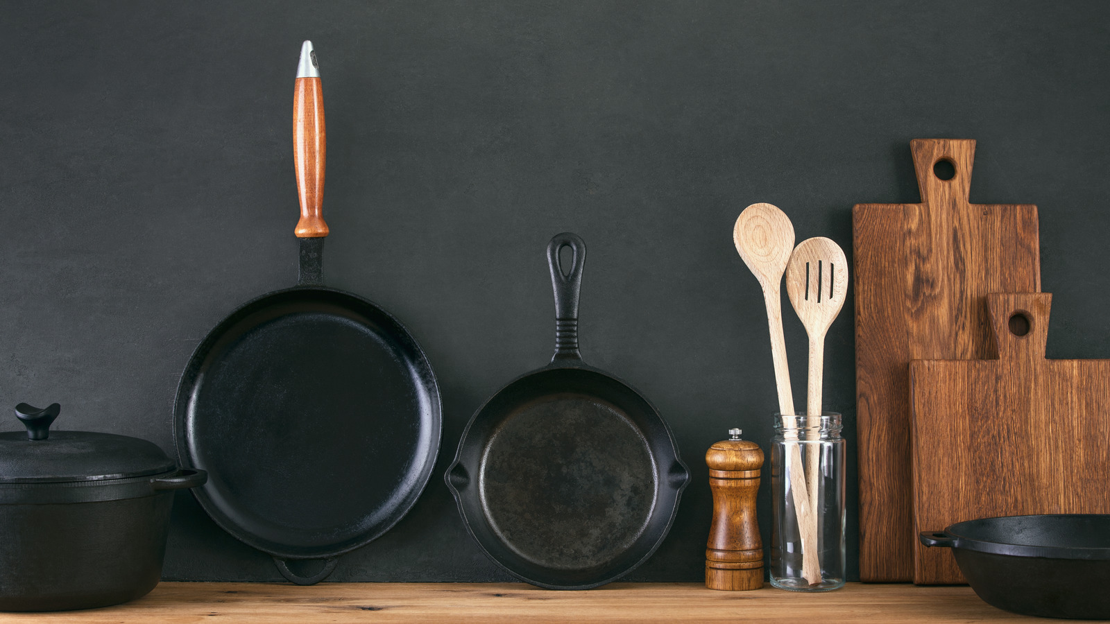 Mistakes You're Making When Storing Your Cast Iron Skillet