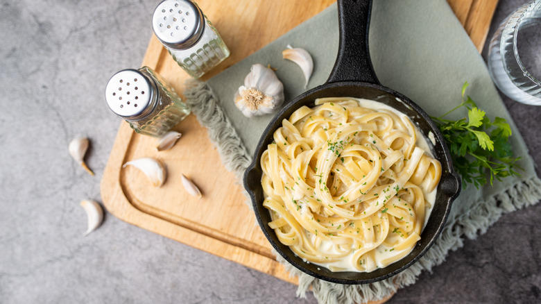 fettuccine alfredo