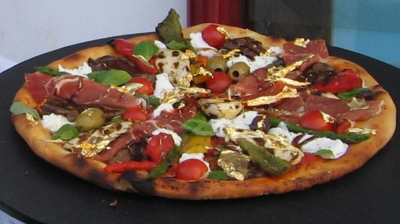 Domenico Crolla's Pizza Royale 007.