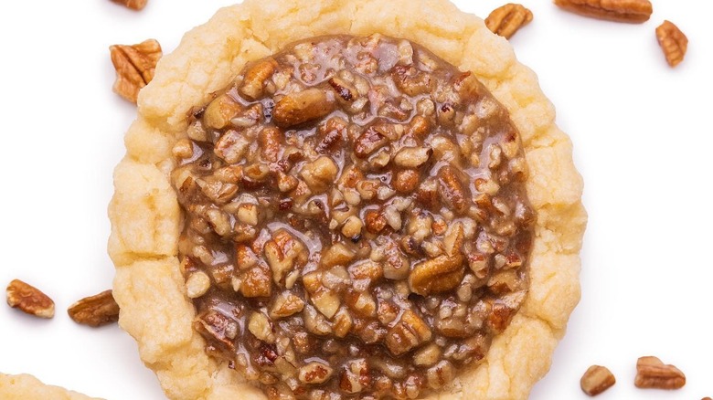 Pecan pie crumbl cookie