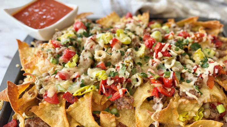Italian nachos with marinara sauce