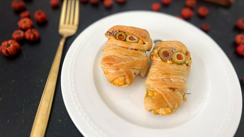 dough-wrapped jalapeño popper mummies