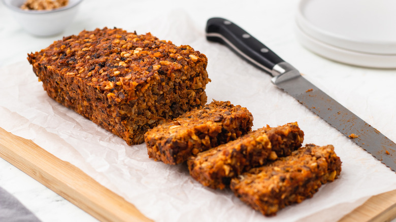 vegetarian nut meatloaf sliced