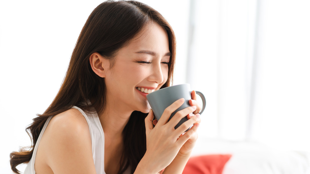 woman drinking tea