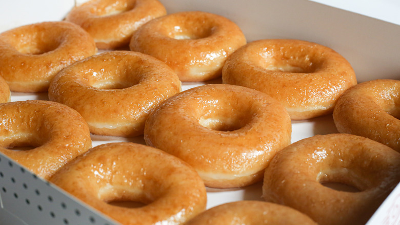  Krispy Kreme Original glasierte Donuts im Karton